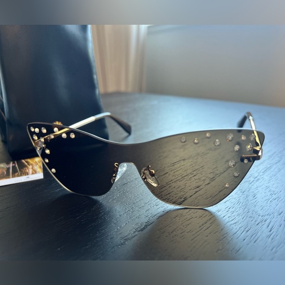 NWT LELE SADOUGHI Downtown Disco Metal Cat Eye Sunglasses -Faux Pearls- Crystals - Picture 2 of 5